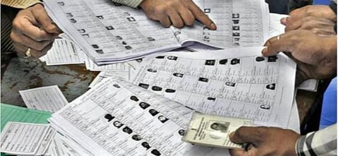 வாக்காளர் பட்டியல் திருத்தம் - இன்று இறுதி சிறப்பு முகாம்