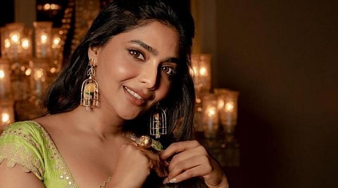 சம்பளத்தை உயர்த்தவில்லை: ஐஸ்வர்யா லட்சுமி மறுப்பு