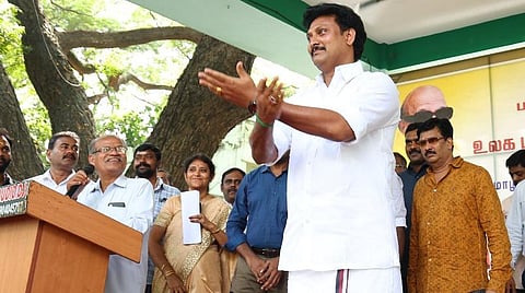 சைகை மொழி தமிழ்த்தாய் வாழ்த்துப் பாடலை தொடங்கி வைத்த அமைச்சர்