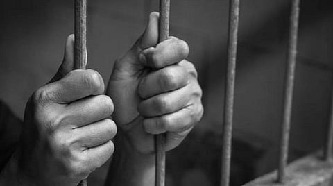 ராணிப்பேட்டை | தாய், மகளை மிரட்டி பாலியல் வன்கொடுமை செய்த வழக்கில் கஞ்சா வியாபாரி, மனைவி கைது