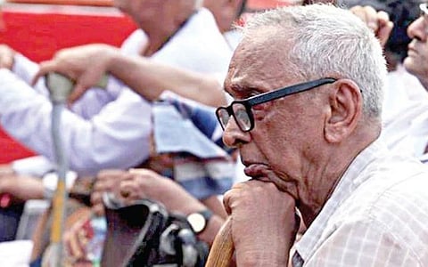 பிரதமரின் ஓய்வூதிய திட்டத்தில் 2023 மார்ச் வரை இணையலாம்