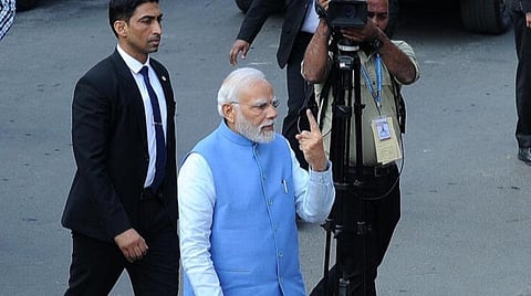 அகமதாபாத்தில் வாக்களித்த பிரதமர் மோடி