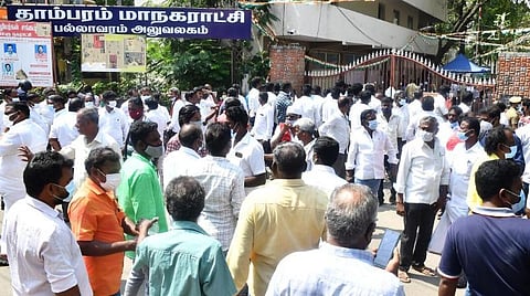 தாம்பரம் மாநகராட்சி ஆணையராக ஐஏஎஸ் அதிகாரியை நியமிக்கக்கோரி வழக்கு : தமிழக அரசு பதிலளிக்க உத்தரவு