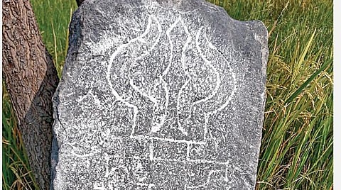 செங்கம் அருகே பாய்ச்சல் கிராமத்தில் சோழர்கால கல்வெட்டு கண்டெடுப்பு: 11-ம் நூற்றாண்டை சேர்ந்தது