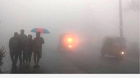 ஏற்காட்டில் தொடரும் பனிப்பொழிவால் இயல்பு வாழ்க்கை பாதிப்பு