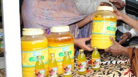 ஆவின் நெய் லிட்டருக்கு ரூ.50 உயர்வு - தலைவர்கள் கண்டனம்