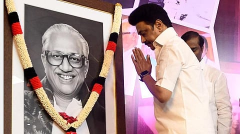 எல்லார்க்கும் எல்லாம் என்ற இலக்கை அடைய உறுதி ஏற்போம்: பேராசிரியர் அன்பழகன் பிறந்தநாளில் முதல்வர் அறிக்கை