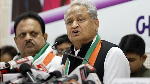 வறுமைக்கோட்டுக்கு கீழ் உள்ளவர்களுக்கு காஸ் சிலிண்டர் விலை ரூ.500-ஆக குறைப்பு - ராஜஸ்தான் முதல்வர் அறிவிப்பு