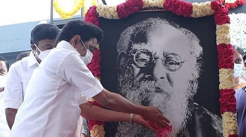 இன்று 49-வது நினைவு தினம்: பெரியார் சிலைக்கு முதல்வர் மாலை