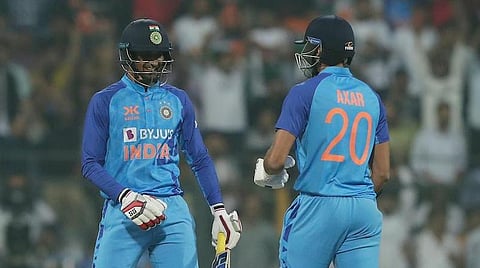 தீபக் ஹூடா மற்றும் அக்சர் படேல்