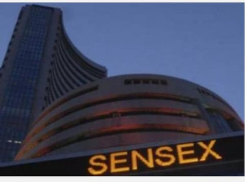 பங்குச்சந்தை கடும் வீழ்ச்சி: சென்செக்ஸ் 637 புள்ளிகள் சரிவு