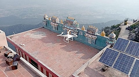 பருவதமலையில் மாற்றுப்பாதை அமைப்பது குறித்து ட்ரோன் கேமரா மூலம் ஆய்வு செய்யப்பட்டது.