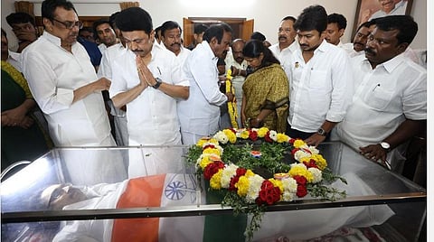 ஈரோடு கிழக்கு தொகுதி காங்கிரஸ் எம்எல்ஏ திருமகன் ஈவெரா காலமானார் - முதல்வர் மு.க.ஸ்டாலின் நேரில் அஞ்சலி