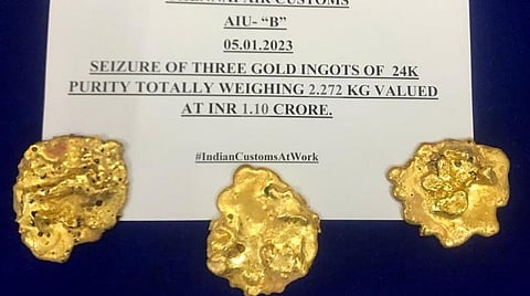 சென்னை விமானத்தில் கடத்தி வரப்பட்ட தங்கம்