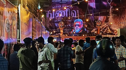 துணிவு, வாரிசு திரைப்படம் ரிலீஸ் - மதுரையில் அஜித், விஜய் ரசிகர்கள் உற்சாகம்