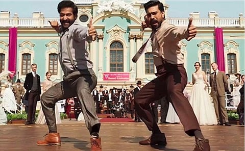 உக்ரைன் அதிபர் ஜெலன்ஸ்கி வீட்டின் வெளியே படமாக்கப்பட்ட ‘நாட்டு நாட்டு’ பாடல்