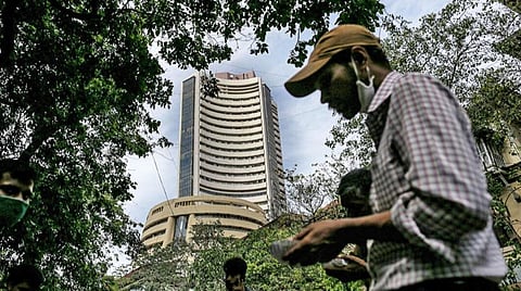 சென்செக்ஸ் 147 புள்ளிகள் சரிவு