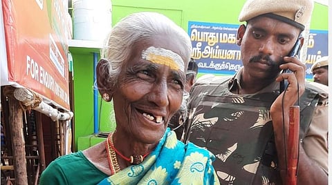17-வது ஆண்டாக சென்னையில் இருந்து ஜல்லிக்கட்டுப் போட்டியைக் காண வந்த மூதாட்டி சொர்ணம்மாள்