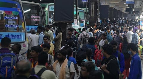 பொங்கல் முடிந்து ஊர் திரும்புவோரின் வசதிக்காக இன்று 4,000 சிறப்பு பேருந்துகள் இயக்கம்