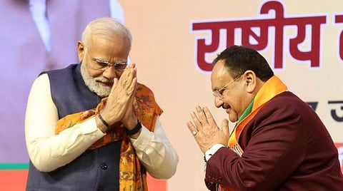 பாஜக தேசிய செயற்குழுக் கூட்டத்தில் பிரதமர் மோடியை வரவேற்ற கட்சித் தலைவர் ஜெ.பி.நட்டா