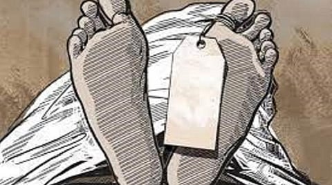 வேப்பனப்பள்ளியில் 2 இடங்களில் எருது விடும் விழா: காளை முட்டியதில் 2 பேர் உயிரிழப்பு