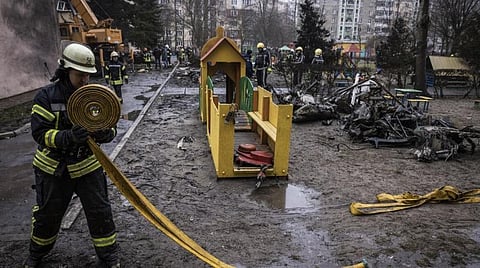 உக்ரைன் ஹெலிகாப்டர் விபத்து - பலி எண்ணிக்கை 18 ஆக அதிகரிப்பு