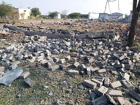 விருதுநகர் அருகே பட்டாசு ஆலை வெடி விபத்தில் தரைமட்டமான அறை