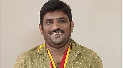 பெண்களின் சடங்குமுறை குறித்த விழிப்புணர்வு குறும்படத்திற்கு 500 விருதுகள் பெற்ற இயக்குநர்