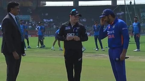 IND vs NZ 2-வது ஒருநாள் போட்டி: மறதிக்குள்ளான ரோஹித் சர்மா