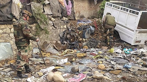 ஜம்முவில் குண்டுவெடிப்பு - 7 பேர் படுகாயம்