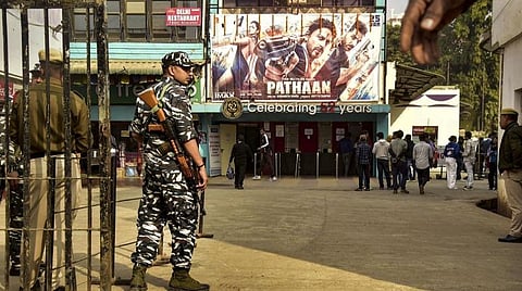 கர்நாடகாவில் பதான் படத்துக்கு எதிர்ப்பு - போராட்டம் நடத்திய 35 பேர் கைது