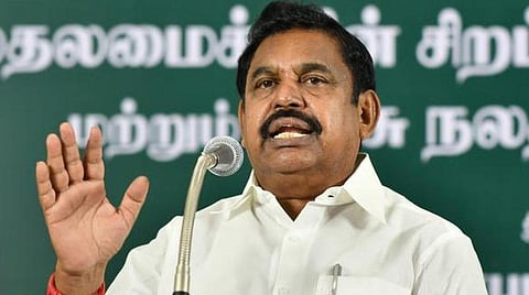 இடைத்தேர்தலில் இரட்டை இலை சின்னம் கோரி இபிஎஸ் தரப்பினர் உச்ச நீதிமன்றத்தில் முறையீடு: 30-ம் தேதி மனுவாக தாக்கல் செய்ய நீதிபதிகள் அறிவுறுத்தல்