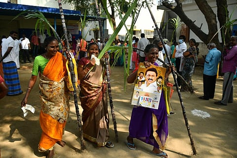 தமிழக அரசின் ரூ.1,000 உள்ளிட்ட பொங்கல் பரிசு தொகுப்பை 4.40 லட்சம் பேர் வாங்கவில்லை - ரூ.44 கோடி கருவூலத்தில் சேர்ப்பு