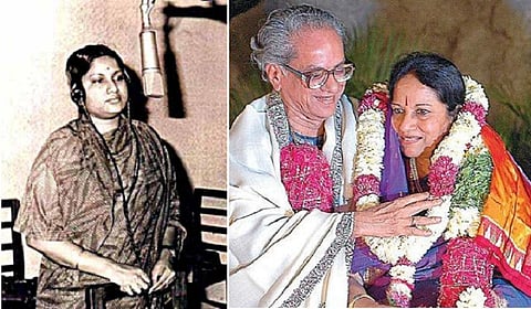 கணவர் ஜெயராமுடன்...