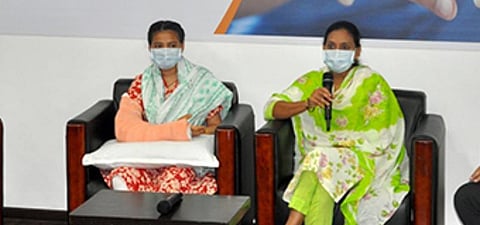 முதல் முறையாக 18 வயது பெண்ணுக்கு புதிய கை மாற்று அறுவை சிகிச்சை