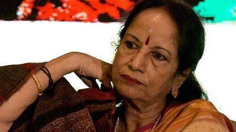 பாடகர் வாணி ஜெயராமுக்கு காவல்துறை மரியாதையுடன் இறுதி அஞ்சலி: தமிழக அரசு