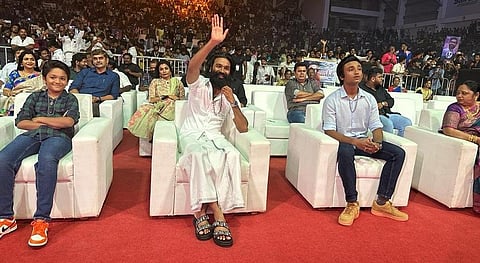 “படிப்பை கைவிடாதீர்கள்; உங்களை நினைத்து பயமாக உள்ளது” - ‘வாத்தி’ இசை வெளியீட்டு விழாவில் தனுஷ்