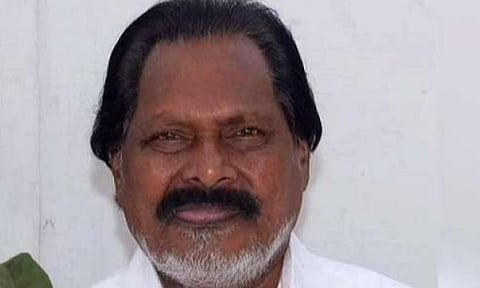 பொதுக்குழு உறுப்பினர் கடிதங்களை தேர்தல் ஆணையத்தில் இன்று வழங்குகிறார் அவைத் தலைவர்