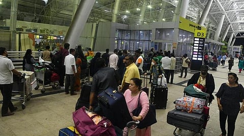 சென்னை | விமான நிலையத்தில் ரூ.57 லட்சம் மதிப்பு தங்கம் பறிமுதல்