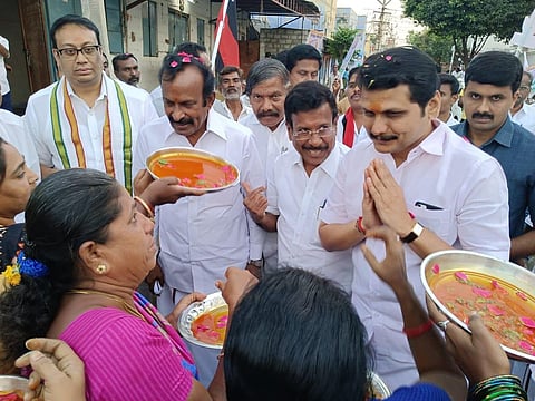 பிரச்சாரத்தில் அமைச்சர் செந்தில் பாலாஜி