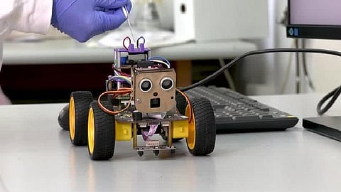 நோய்களை கண்டறிய மோப்பம் பிடிக்கும் ரோபோ - இஸ்ரேல் அறிமுகம் செய்கிறது