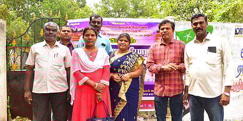 மதுரையில் இன்று ஆசிரியர் தகுதித் தேர்வில் தேர்ச்சி பெற்ற சங்கங்களின் கூட்டமைப்பினர் செய்தியாளர்களை சந்தித்தனர். | படம்: எஸ்.கிருஷ்ணமூர்த்தி.