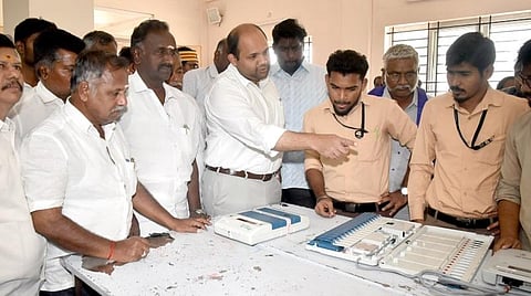 ஈரோடு கிழக்கு இடைத்தேர்தலில் சுயேச்சைகள் ஆதிக்கம் - பின்னணி காரணங்களும் அதிகாரிகளுக்கு உள்ள சவால்களும்