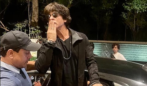 சென்னை | நயன்தாராவை அவரது வீட்டிற்கே வந்து சந்தித்த ஷாருக்கான் - வைரலாகும் வீடியோ