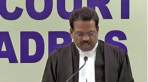 உயர் நீதிமன்ற தலைமை நீதிபதி (பொறுப்பு) ராஜா