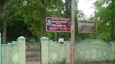 3-வது நாளாக மாணவர்கள் போராட்டம்: பூம்புகார் கல்லூரியில் ஆட்சியர் ஆய்வு