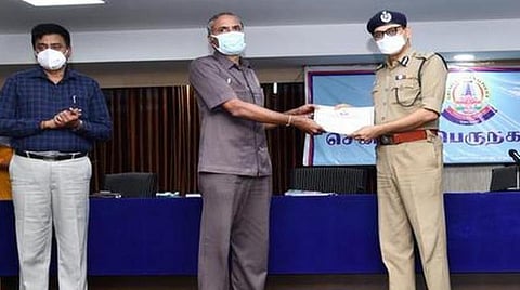 கோட்டூர்புரத்தில் 450 பவுன் நகை கொள்ளை - விரல் ரேகை மூலம் குற்றவாளியை அடையாளம் கண்ட போலீஸாருக்கு பாராட்டு