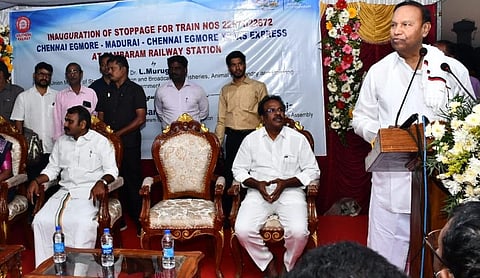 தாம்பரம் ரயில் நிலையத்தில் நடந்த நிகழ்வில் பேசும் திமுக எம்பி டி.ஆர்.பாலு