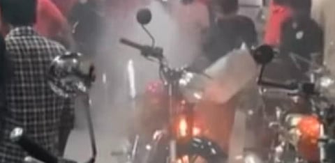 தீப்பற்றி எரியும் புல்லட்