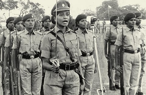 மகளிர் காவலர்களின் முதல் அணிவகுப்பு